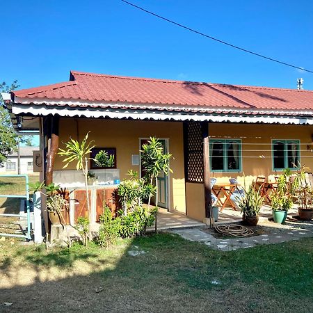 Soluna Guest House Pantai Cenang  Eksteriør billede