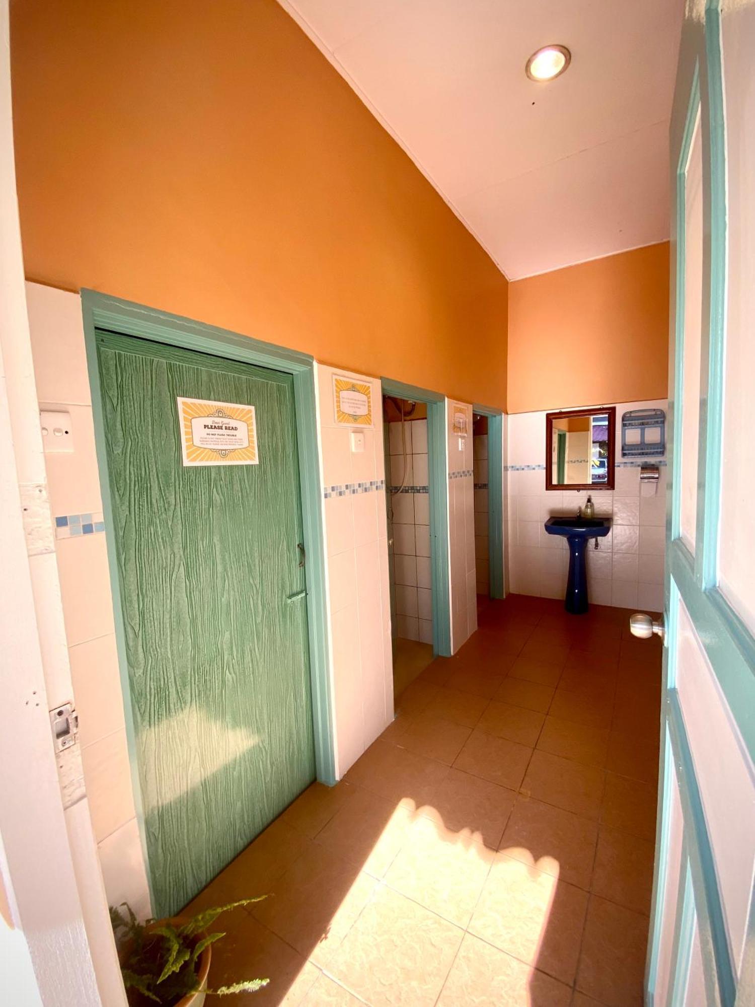 Soluna Guest House Pantai Cenang  Eksteriør billede