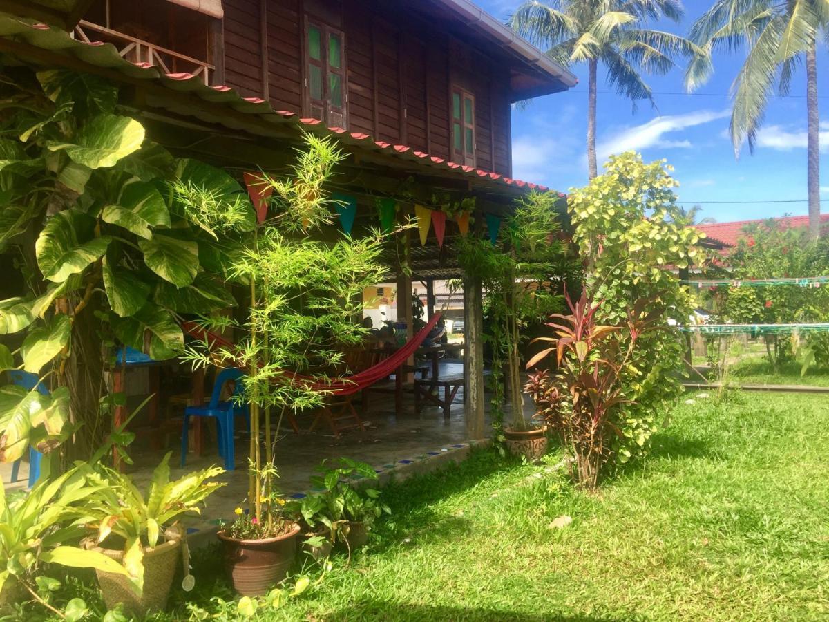 Soluna Guest House Pantai Cenang  Eksteriør billede